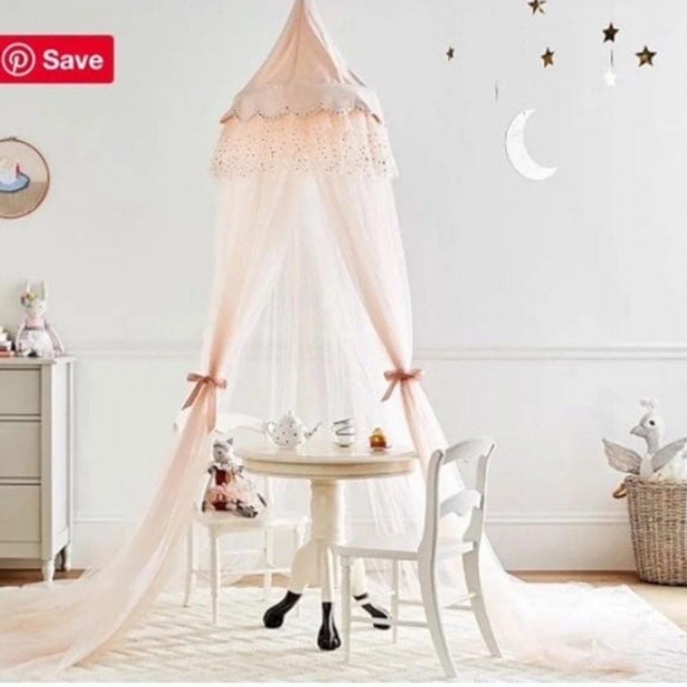Rare Emily and Merrit Canopy